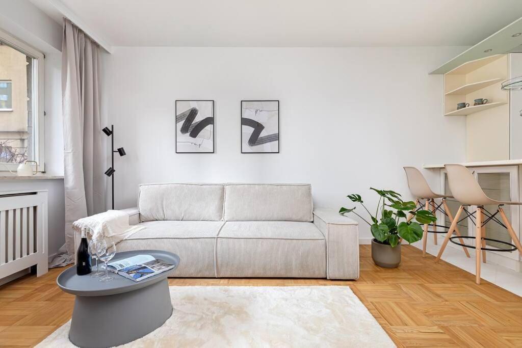 Apartament Spacious Swimming Pool Gym Sauna Wwa40